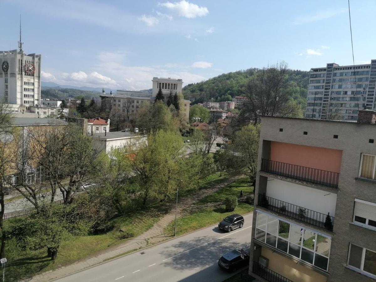 Апартамент Фея - Топ Център, Безплатно Паркомясто Gabrovo Bagian luar foto
